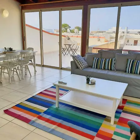 Apartment Freminore Apts. *