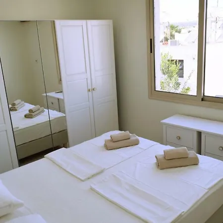 Apartment Freminore Apts. *